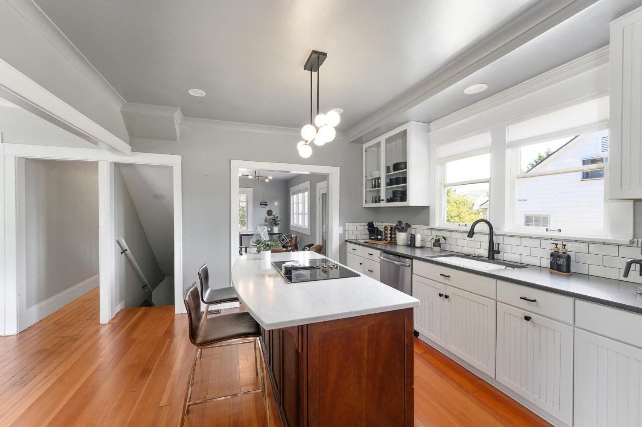 Beautiful, Historic Home, Heart Of Mcminnville. Holiday home