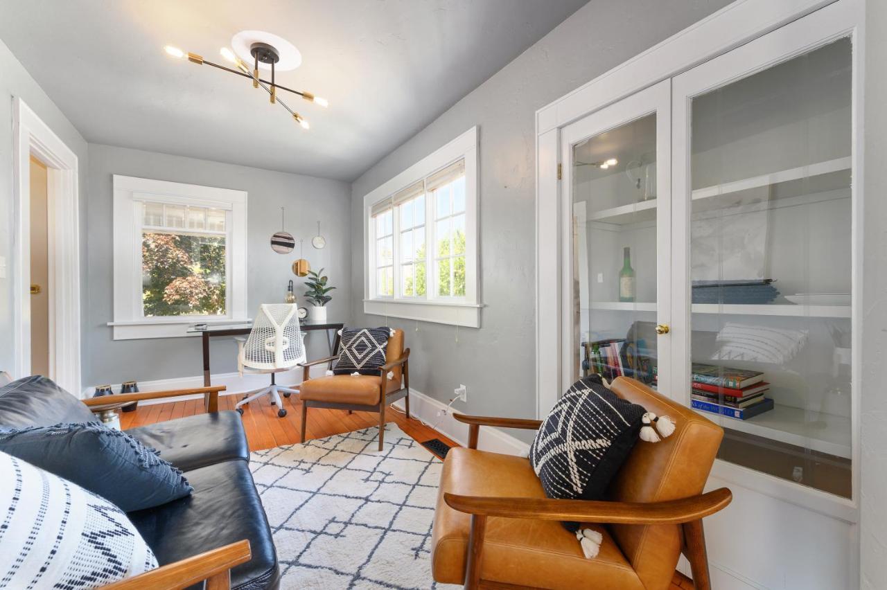Beautiful, Historic Home, Heart Of Mcminnville. Holiday home McMinnville